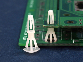 BS-10, (PCBS-10), Фиксатор платы с двумя защелками, натуральный, нейлон 6.6